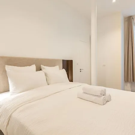 Elegant Appartement A Deux Pas Du Moulin Rouge-3